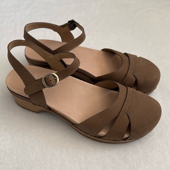 Dansko | Betsey Taupe Milled Nubuck Closed Toe Clog Sandal (EU 40/US 9.5-10) - Picture 1 of 16